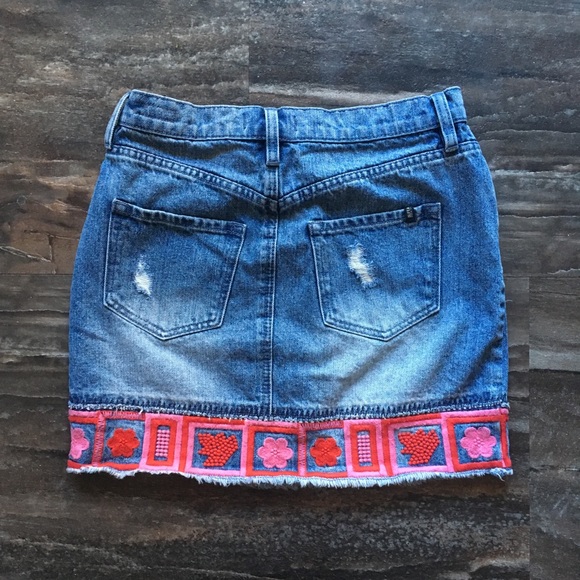 Buffalo David Bitton Embroidered Denim Jean Skirt - Picture 6 of 7